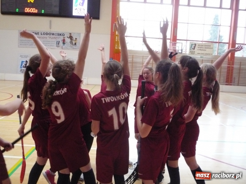 Zdjęcie w galerii na portalu naszraciborz.pl: Tworkowiki w finale Igrzysk Dzieci Województwa Śląskiego w unihokeju  wiadomości z regionu