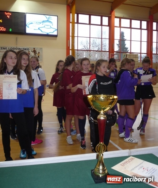 Zdjęcie w galerii na portalu naszraciborz.pl: Tworkowiki w finale Igrzysk Dzieci Województwa Śląskiego w unihokeju  wiadomości z regionu