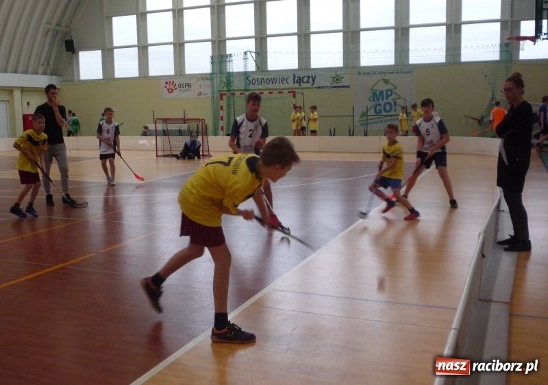 Zdjęcie w galerii na portalu naszraciborz.pl: Tworkowiki w finale Igrzysk Dzieci Województwa Śląskiego w unihokeju  wiadomości z regionu