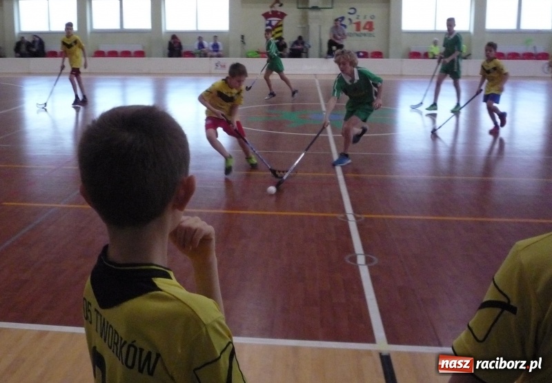 Zdjęcie w galerii na portalu naszraciborz.pl: Tworkowiki w finale Igrzysk Dzieci Województwa Śląskiego w unihokeju  wiadomości z regionu
