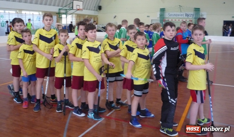 Zdjęcie w galerii na portalu naszraciborz.pl: Tworkowiki w finale Igrzysk Dzieci Województwa Śląskiego w unihokeju  wiadomości z regionu