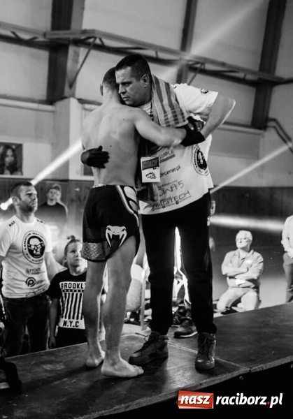 Zdjęcie w galerii na portalu naszraciborz.pl: Mariusz Magda zwyciężył po 40 sekundach walki wiadomości z regionu