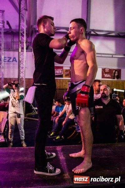 Zdjęcie w galerii na portalu naszraciborz.pl: Mariusz Magda zwyciężył po 40 sekundach walki wiadomości z regionu