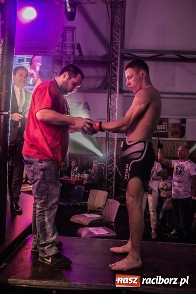 Zdjęcie w galerii na portalu naszraciborz.pl: Mariusz Magda zwyciężył po 40 sekundach walki wiadomości z regionu