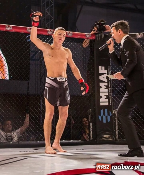 Zdjęcie w galerii na portalu naszraciborz.pl: Mariusz Magda zwyciężył po 40 sekundach walki wiadomości z regionu