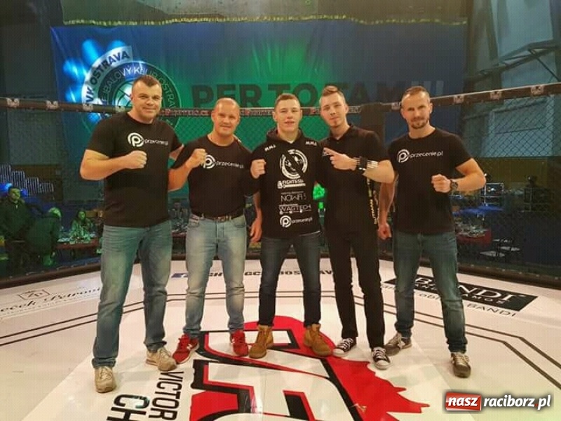 Zdjęcie w galerii na portalu naszraciborz.pl: Mariusz Magda zwyciężył po 40 sekundach walki wiadomości z regionu