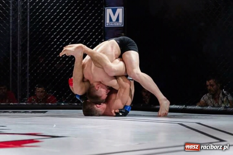 Zdjęcie w galerii na portalu naszraciborz.pl: Mariusz Magda zwyciężył po 40 sekundach walki wiadomości z regionu