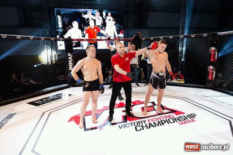 Zdjęcie w galerii na portalu naszraciborz.pl: Mariusz Magda zwyciężył po 40 sekundach walki wiadomości z regionu