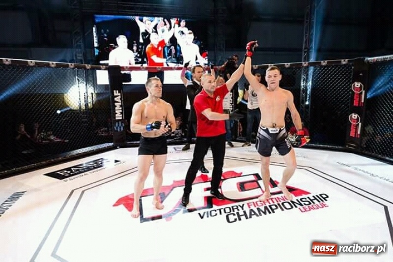 Zdjęcie w galerii na portalu naszraciborz.pl: Mariusz Magda zwyciężył po 40 sekundach walki wiadomości z regionu