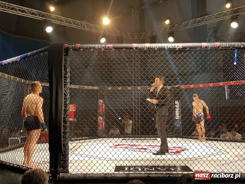 Zdjęcie w galerii na portalu naszraciborz.pl: Mariusz Magda zwyciężył po 40 sekundach walki wiadomości z regionu