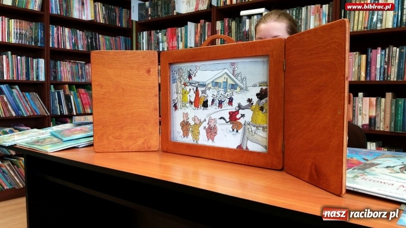 Zdjęcie w galerii na portalu naszraciborz.pl: Boże Narodzenie Krowy Zosi w bibliotece ZSP nr 3 wiadomości z regionu