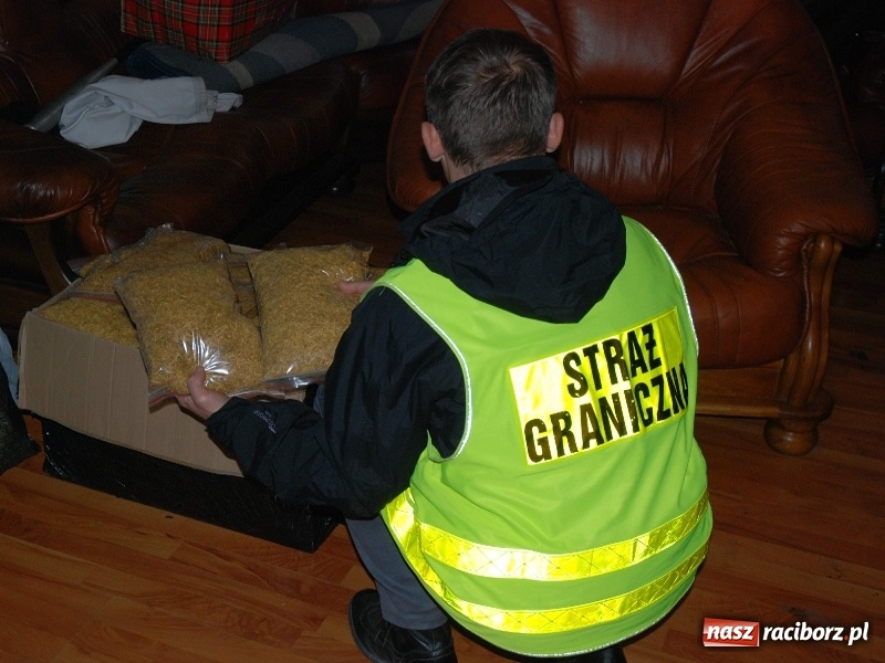 Zdjęcie w galerii na portalu naszraciborz.pl: Nielegalne wyroby akcyzowe warte ponad 33 tysiące złotych wiadomości z regionu