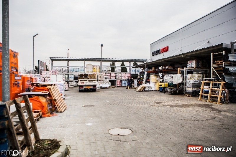 Zdjęcie w galerii na portalu naszraciborz.pl: Hurtownia farb i Centrum Materiałów Budowlanych GRUD teraz tylko przy Kościuszki 6 wiadomości z regionu