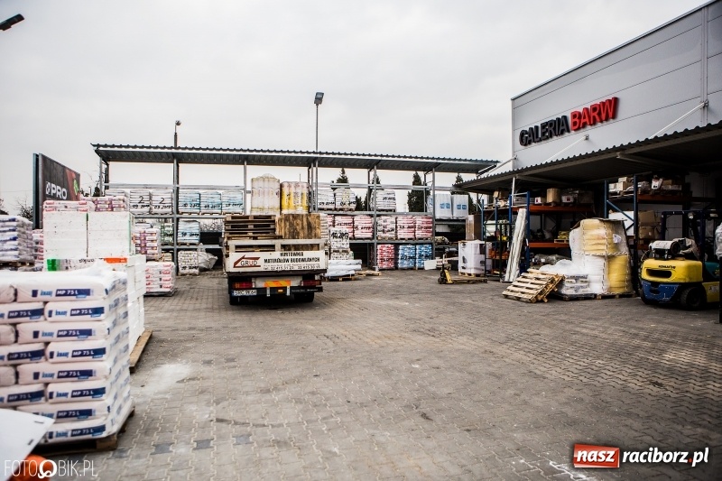 Zdjęcie w galerii na portalu naszraciborz.pl: Hurtownia farb i Centrum Materiałów Budowlanych GRUD teraz tylko przy Kościuszki 6 wiadomości z regionu