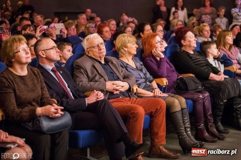 Zdjęcie w galerii na portalu naszraciborz.pl: Koncert kolędowy uczniów i nauczycieli szkoły muzycznej wiadomości z regionu