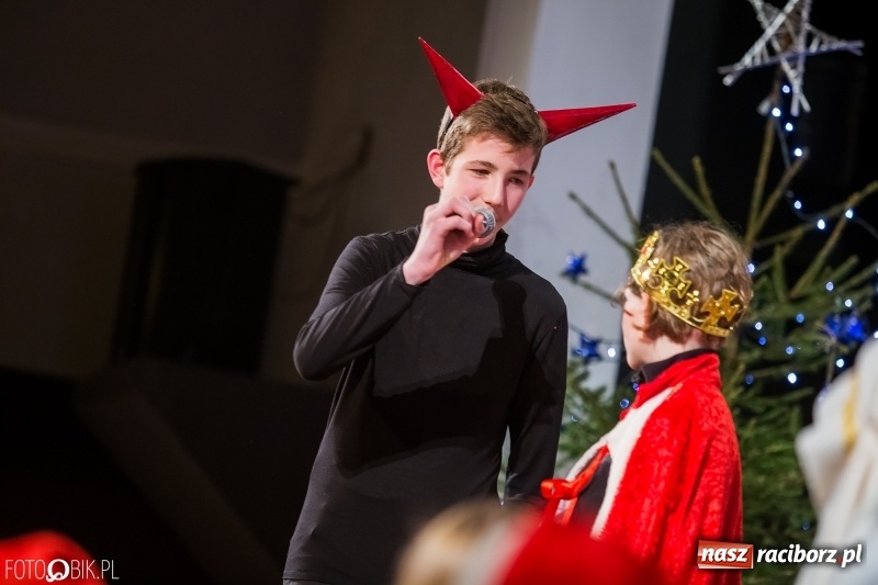 Zdjęcie w galerii na portalu naszraciborz.pl: Koncert kolędowy uczniów i nauczycieli szkoły muzycznej wiadomości z regionu