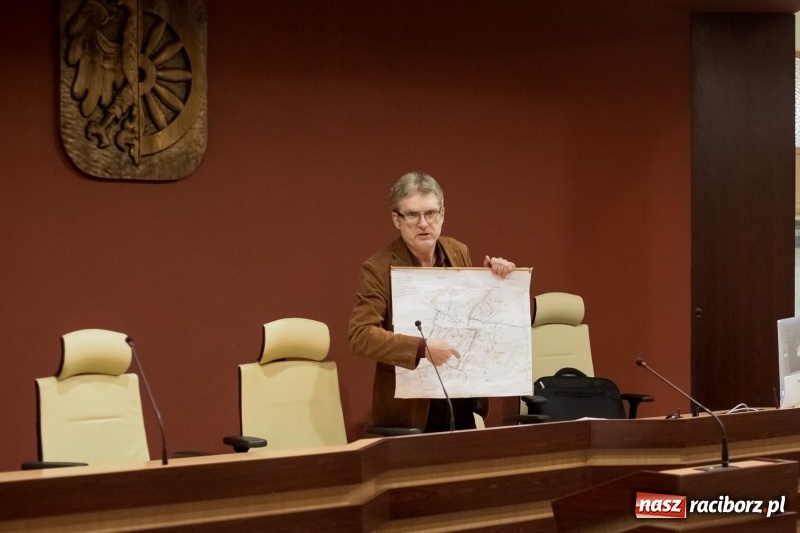 Zdjęcie w galerii na portalu naszraciborz.pl: Rewolucja w komunikacji miejskiej. Znamy przykładowy rozkład jazdy. Zmiany od 1 lutego wiadomości z regionu