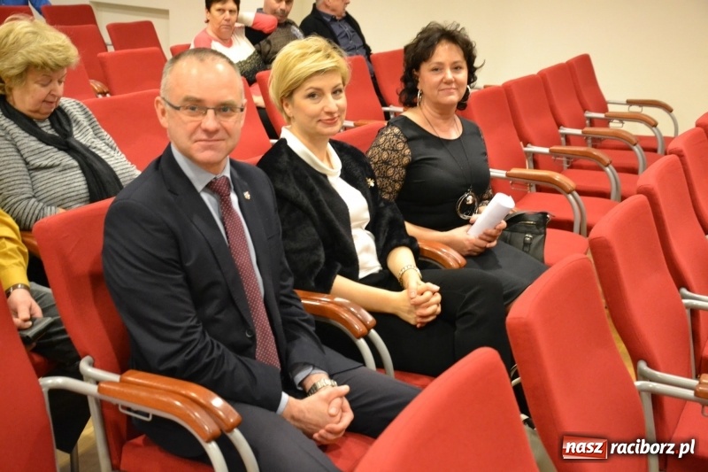 Zdjęcie w galerii na portalu naszraciborz.pl: Szczególne spotkanie wigilijne na raciborskim zamku  wiadomości z regionu