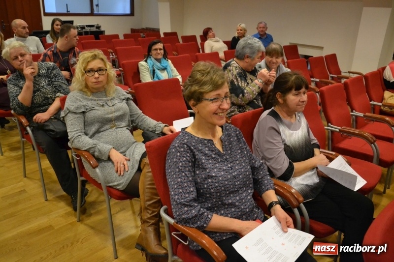 Zdjęcie w galerii na portalu naszraciborz.pl: Szczególne spotkanie wigilijne na raciborskim zamku  wiadomości z regionu