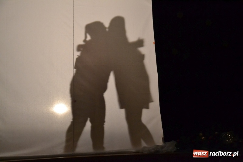 Zdjęcie w galerii na portalu naszraciborz.pl: Szczególne spotkanie wigilijne na raciborskim zamku  wiadomości z regionu