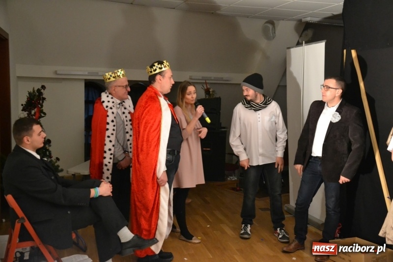 Zdjęcie w galerii na portalu naszraciborz.pl: Szczególne spotkanie wigilijne na raciborskim zamku  wiadomości z regionu