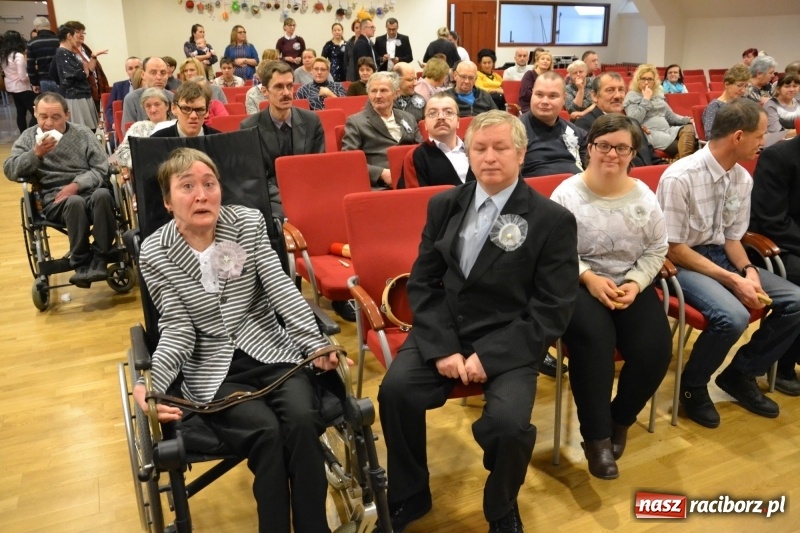 Zdjęcie w galerii na portalu naszraciborz.pl: Szczególne spotkanie wigilijne na raciborskim zamku  wiadomości z regionu