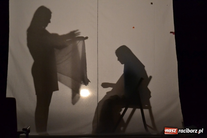 Zdjęcie w galerii na portalu naszraciborz.pl: Szczególne spotkanie wigilijne na raciborskim zamku  wiadomości z regionu