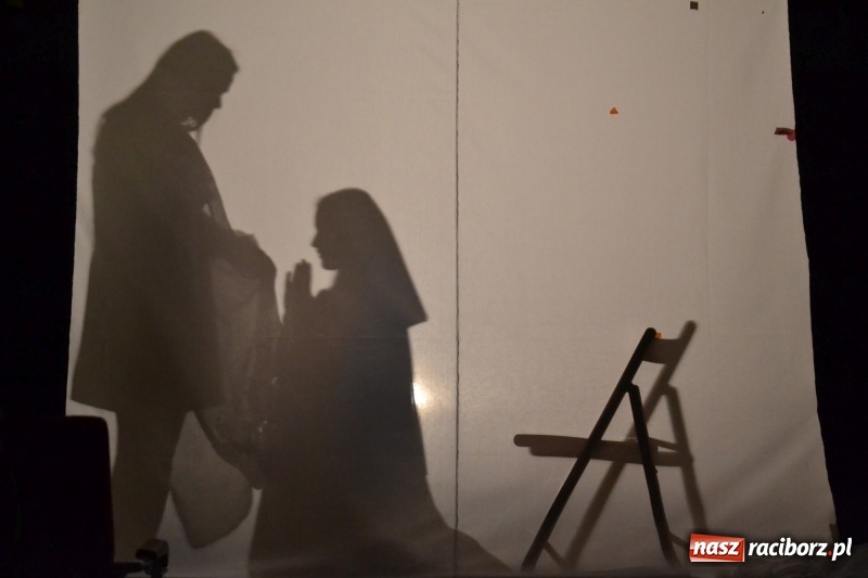 Zdjęcie w galerii na portalu naszraciborz.pl: Szczególne spotkanie wigilijne na raciborskim zamku  wiadomości z regionu