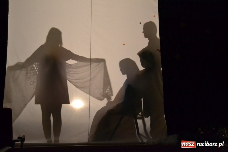 Zdjęcie w galerii na portalu naszraciborz.pl: Szczególne spotkanie wigilijne na raciborskim zamku  wiadomości z regionu