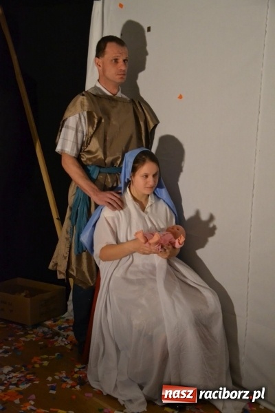 Zdjęcie w galerii na portalu naszraciborz.pl: Szczególne spotkanie wigilijne na raciborskim zamku  wiadomości z regionu