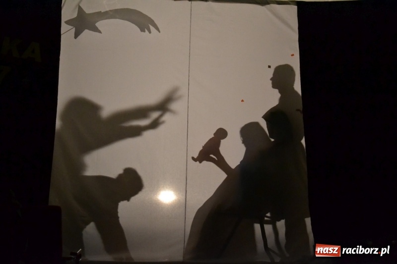 Zdjęcie w galerii na portalu naszraciborz.pl: Szczególne spotkanie wigilijne na raciborskim zamku  wiadomości z regionu