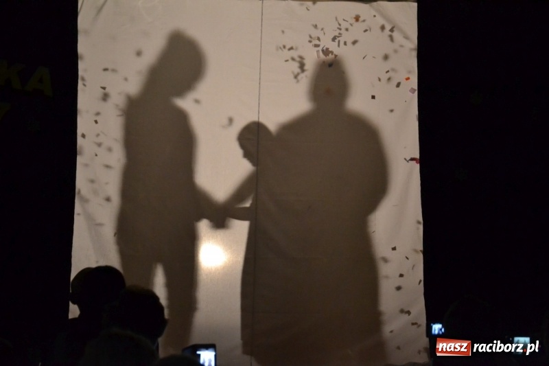 Zdjęcie w galerii na portalu naszraciborz.pl: Szczególne spotkanie wigilijne na raciborskim zamku  wiadomości z regionu