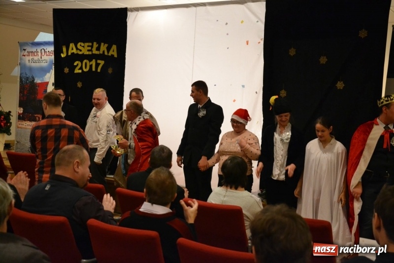 Zdjęcie w galerii na portalu naszraciborz.pl: Szczególne spotkanie wigilijne na raciborskim zamku  wiadomości z regionu