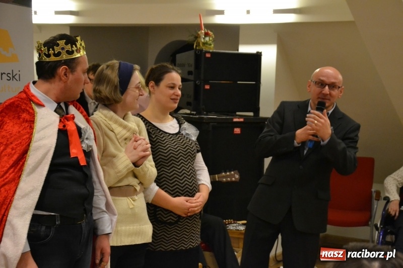Zdjęcie w galerii na portalu naszraciborz.pl: Szczególne spotkanie wigilijne na raciborskim zamku  wiadomości z regionu