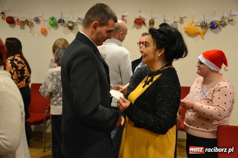 Zdjęcie w galerii na portalu naszraciborz.pl: Szczególne spotkanie wigilijne na raciborskim zamku  wiadomości z regionu