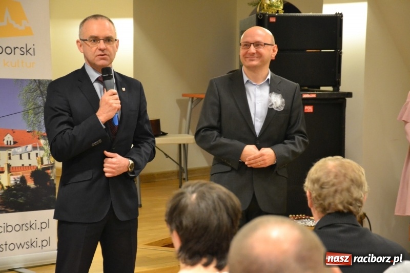 Zdjęcie w galerii na portalu naszraciborz.pl: Szczególne spotkanie wigilijne na raciborskim zamku  wiadomości z regionu