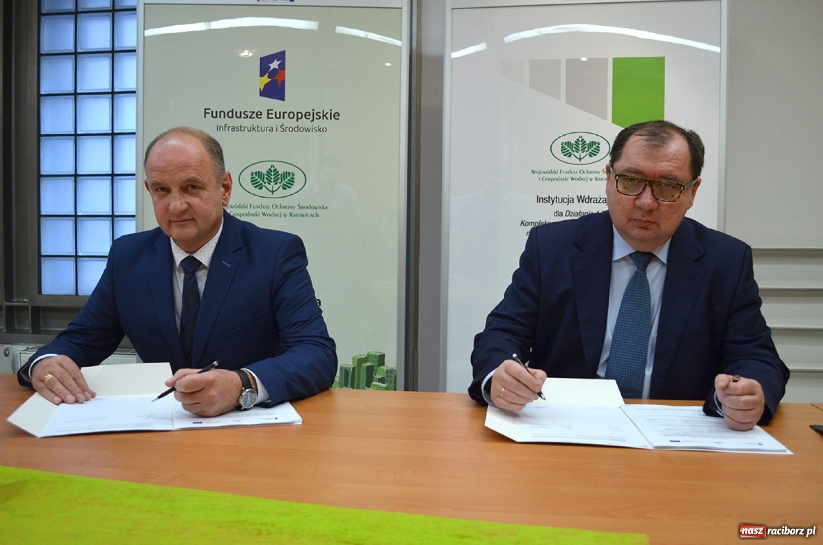 Zdjęcie w galerii na portalu naszraciborz.pl: Podpisanie kolejnej umowy w ramach Poddziałania 1.7.2 POIiŚ wiadomości z regionu