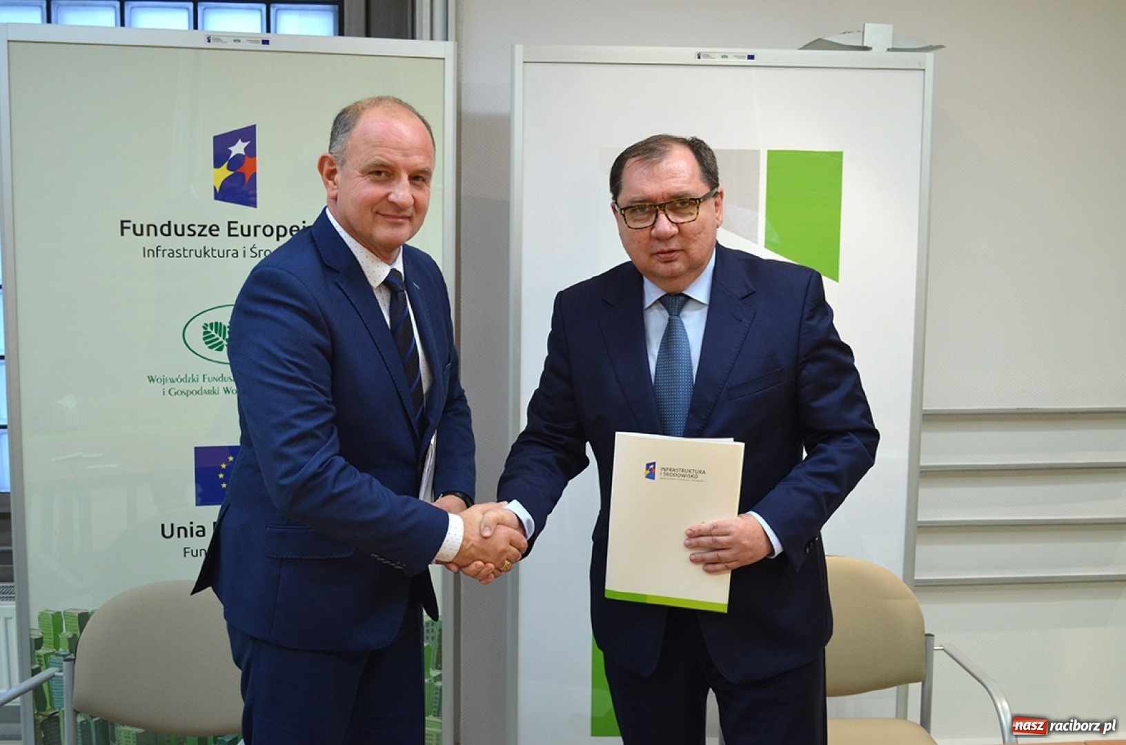 Zdjęcie w galerii na portalu naszraciborz.pl: Podpisanie kolejnej umowy w ramach Poddziałania 1.7.2 POIiŚ wiadomości z regionu