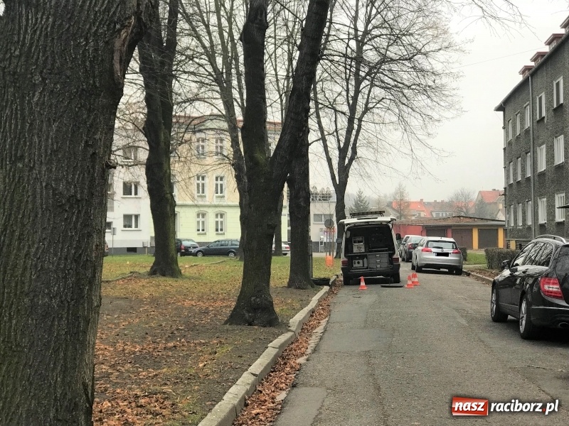 Zdjęcie w galerii na portalu naszraciborz.pl: Akcja strażaków na Stalmacha. Z poddasza wydobywał się dym wiadomości z regionu