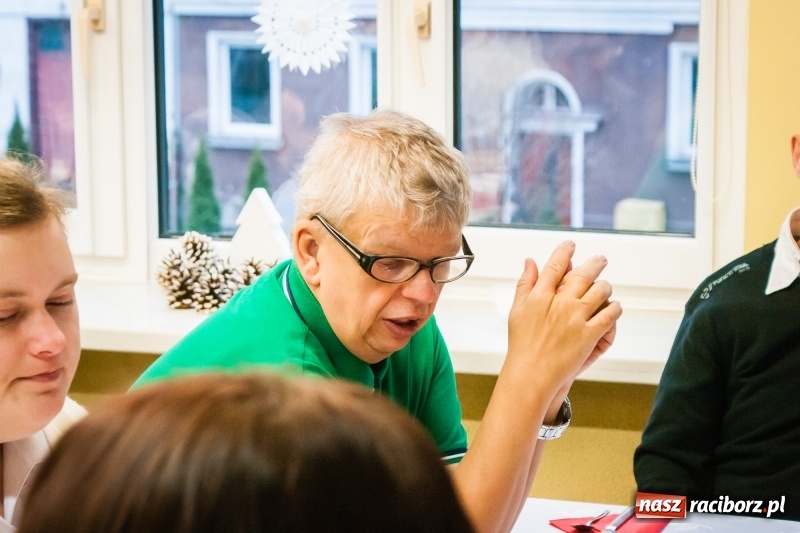 Zdjęcie w galerii na portalu naszraciborz.pl: Warsztaty Terapii Zajęciowej zorganizowały wigilię wiadomości z regionu