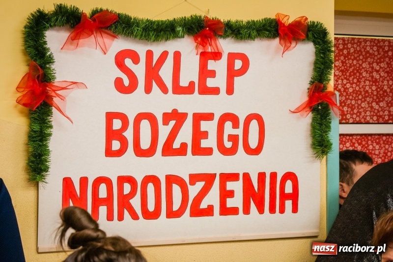 Zdjęcie w galerii na portalu naszraciborz.pl: Warsztaty Terapii Zajęciowej zorganizowały wigilię wiadomości z regionu