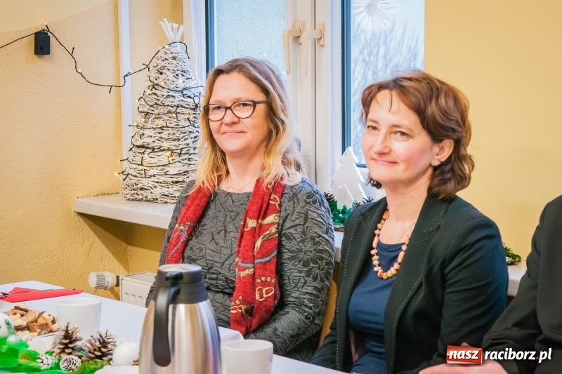 Zdjęcie w galerii na portalu naszraciborz.pl: Warsztaty Terapii Zajęciowej zorganizowały wigilię wiadomości z regionu