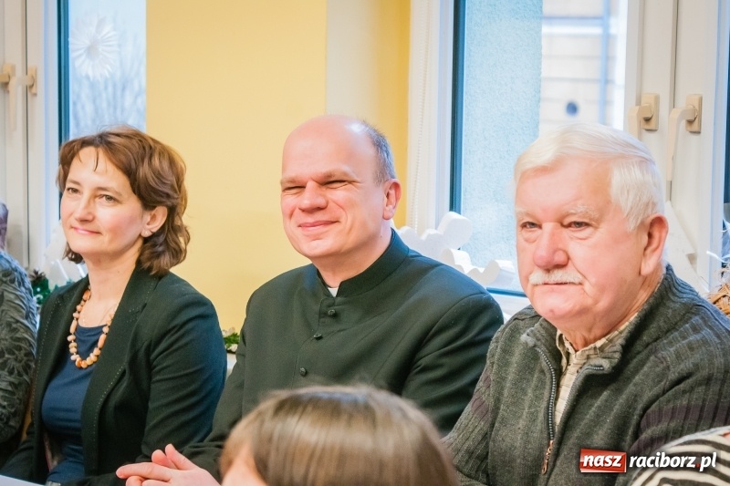 Zdjęcie w galerii na portalu naszraciborz.pl: Warsztaty Terapii Zajęciowej zorganizowały wigilię wiadomości z regionu