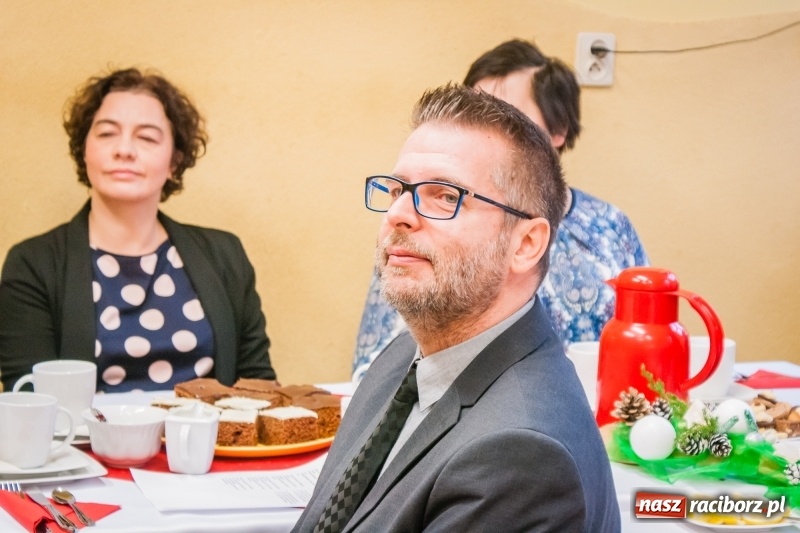 Zdjęcie w galerii na portalu naszraciborz.pl: Warsztaty Terapii Zajęciowej zorganizowały wigilię wiadomości z regionu