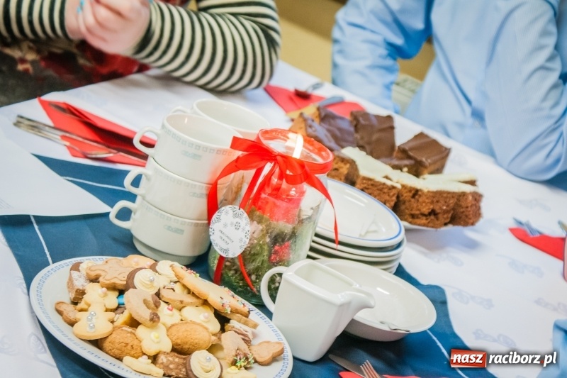 Zdjęcie w galerii na portalu naszraciborz.pl: Warsztaty Terapii Zajęciowej zorganizowały wigilię wiadomości z regionu