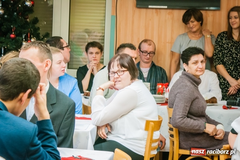 Zdjęcie w galerii na portalu naszraciborz.pl: Warsztaty Terapii Zajęciowej zorganizowały wigilię wiadomości z regionu
