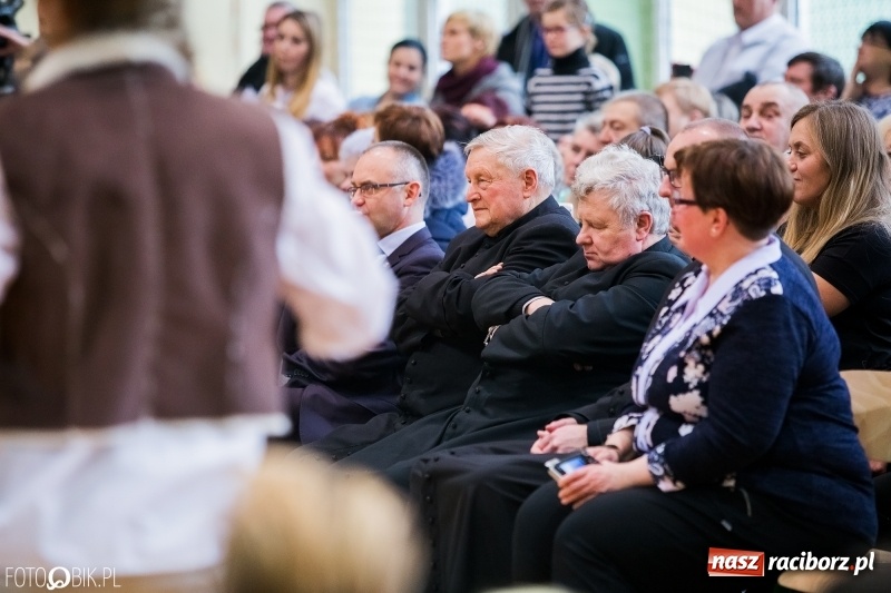 Zdjęcie w galerii na portalu naszraciborz.pl: Jasełka bożonarodzeniowe w Zespole Szkół Specjalnych wiadomości z regionu