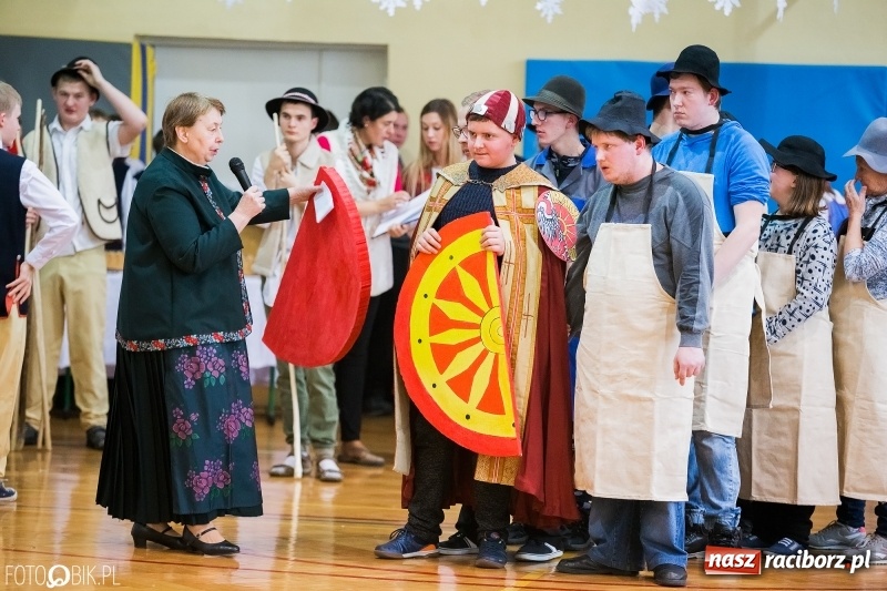 Zdjęcie w galerii na portalu naszraciborz.pl: Jasełka bożonarodzeniowe w Zespole Szkół Specjalnych wiadomości z regionu