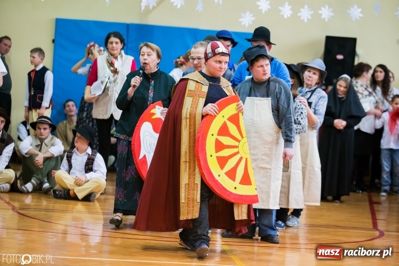 Zdjęcie w galerii na portalu naszraciborz.pl: Jasełka bożonarodzeniowe w Zespole Szkół Specjalnych wiadomości z regionu