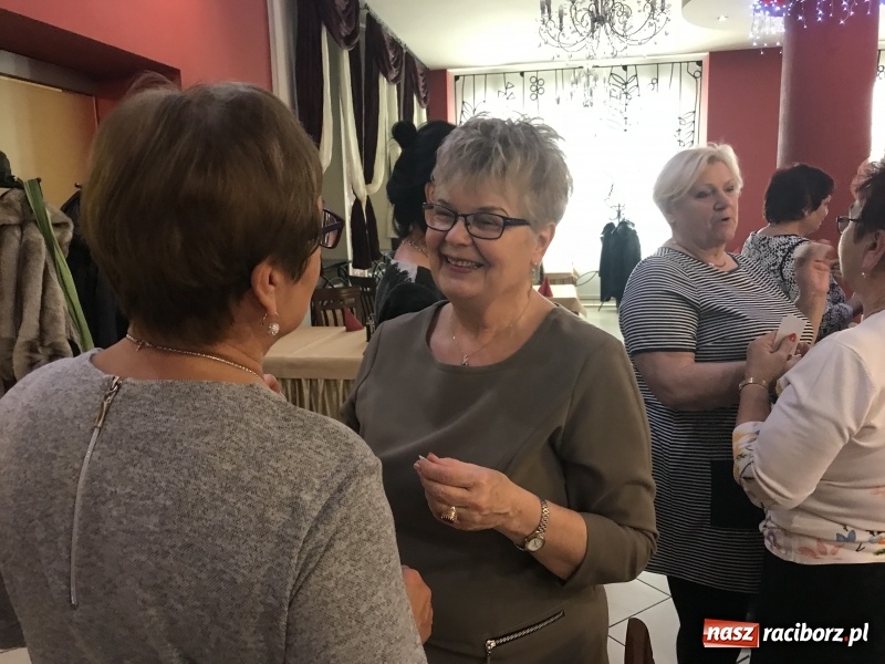 Zdjęcie w galerii na portalu naszraciborz.pl: Spotkanie opłatkowe Uniwersytetu III Wieku wiadomości z regionu